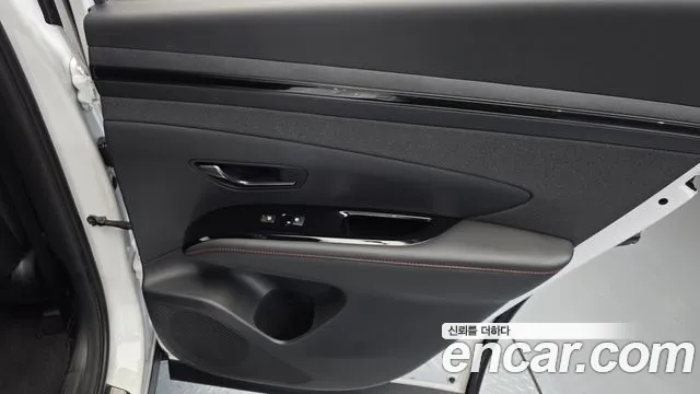 Hyundai Tucson Tucson (NX4) Бензин 1.6 турбо 2WD — Фото автомобиля 24