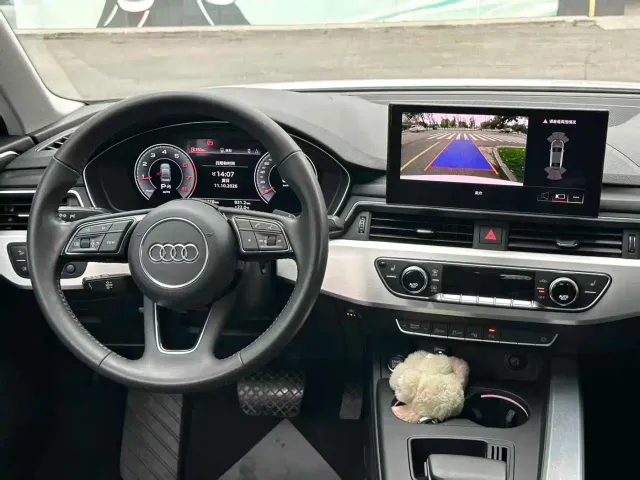 Audi A4L — Фото автомобиля 3