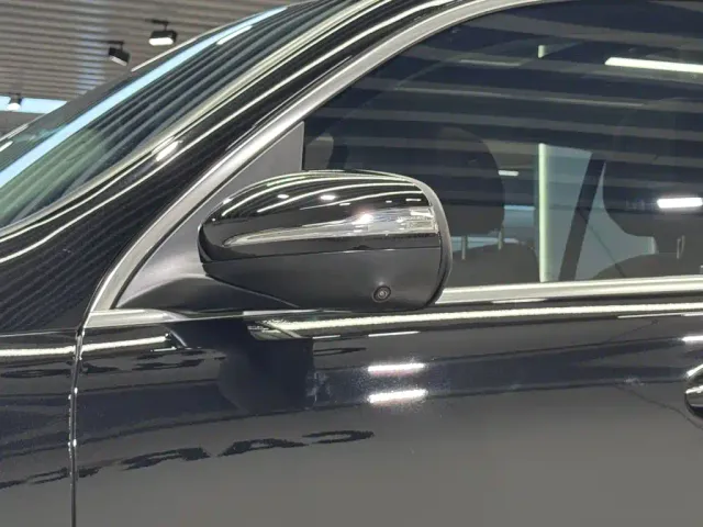 Mercedes-Benz GLE-Class — Фото автомобиля 10