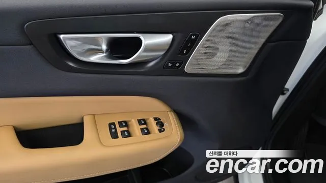 Volvo XC60 Generation 2 — Фото автомобиля 29