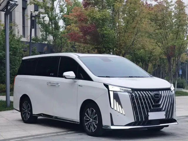 GAC Trumpchi M8 — Фото автомобиля 3