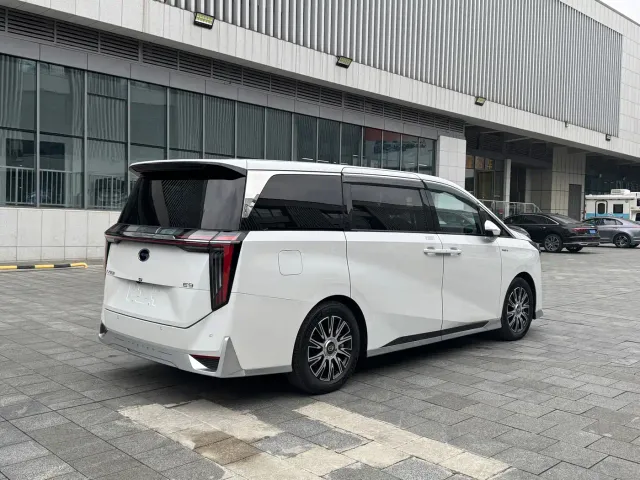 GAC Trumpchi E9 — Фото автомобиля 5