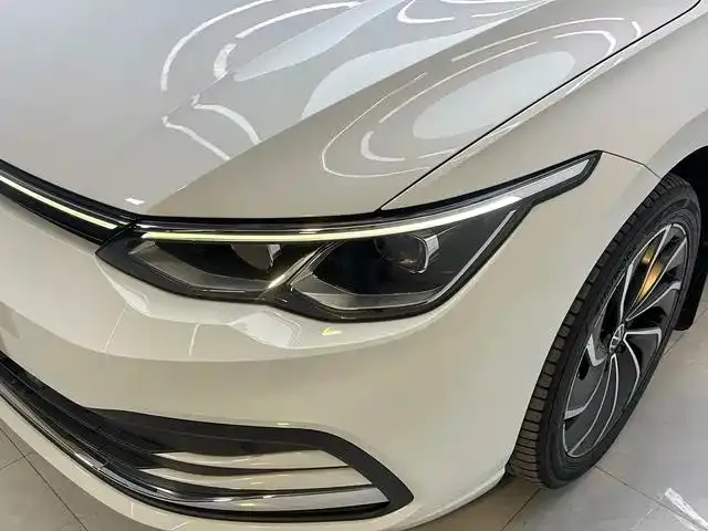 Volkswagen Golf — Фото автомобиля 17