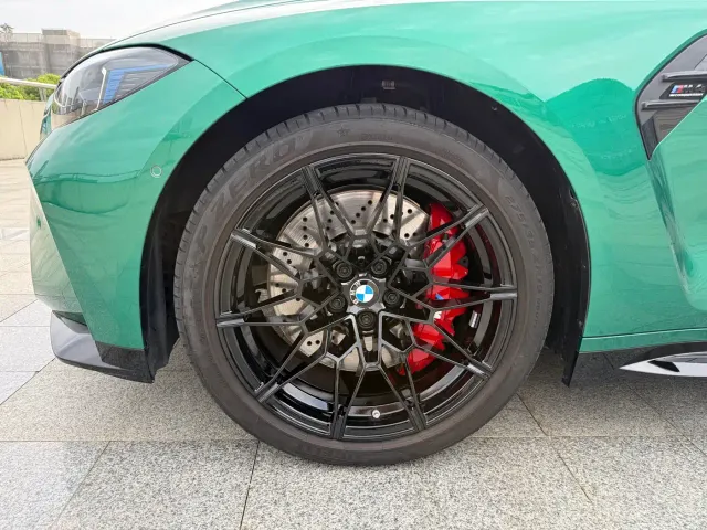 BMW M4 — Фото автомобиля 8