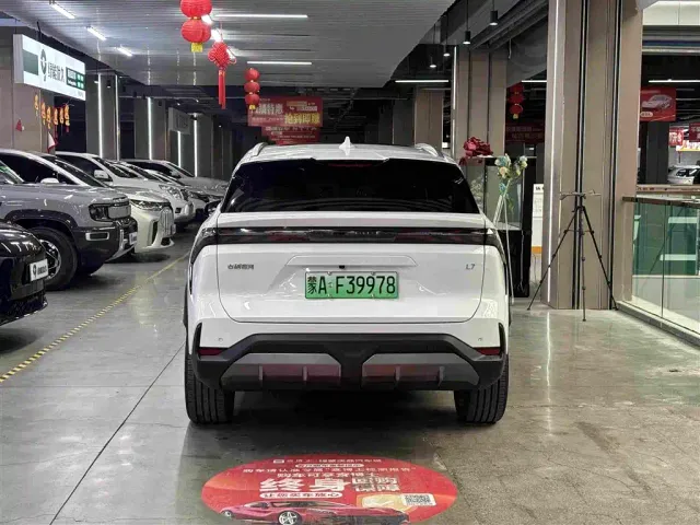 Geely Galaxy L7 — Фото автомобиля 6
