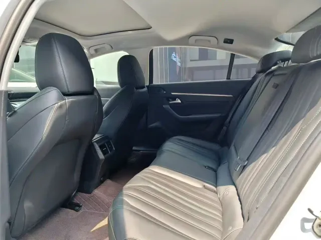 Peugeot 508 — Фото автомобиля 5