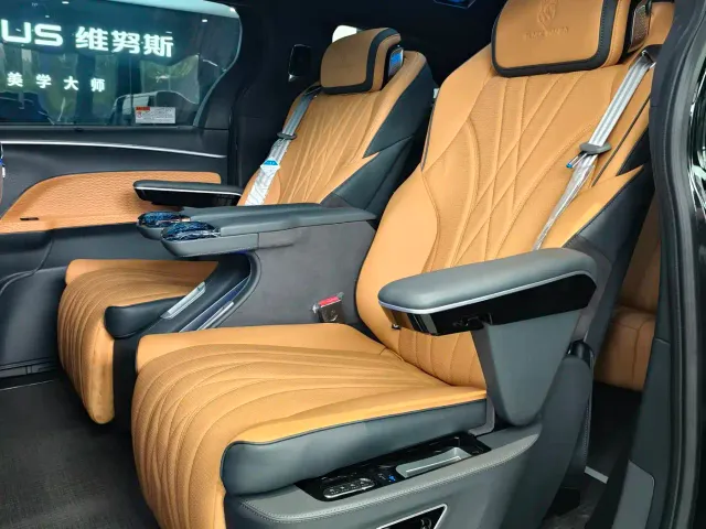 Toyota Granvia — Фото автомобиля 6