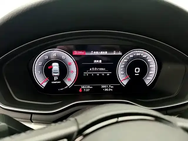 Audi A4L — Фото автомобиля 10
