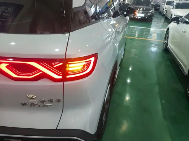 BYD Yuan UP — Фото автомобиля 7
