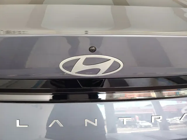 Hyundai Elantra — Фото автомобиля 18