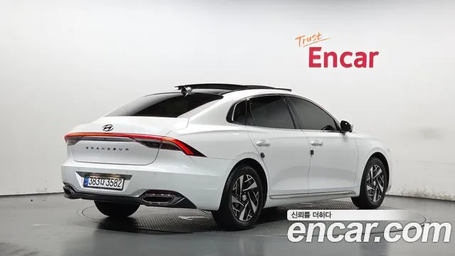 Hyundai Grandeur — Фото автомобиля 2