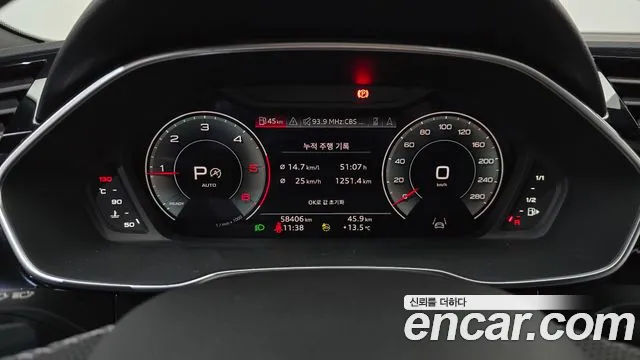 Audi Q3 F3 — Фото автомобиля 11