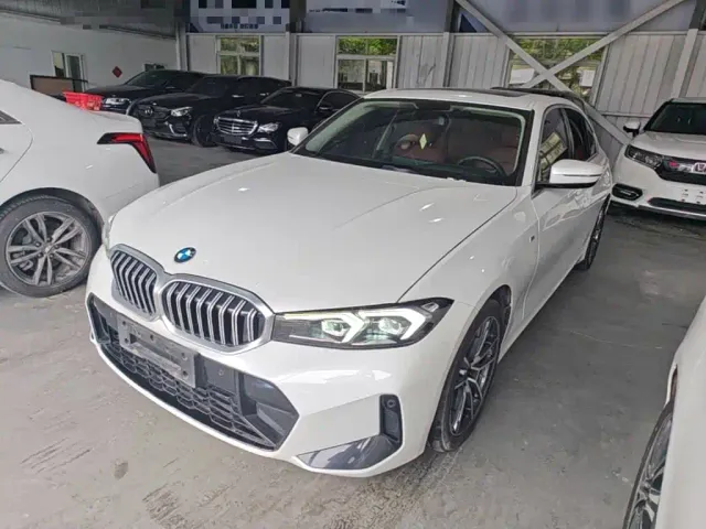 Фотография автомобиля — BMW 3 Series