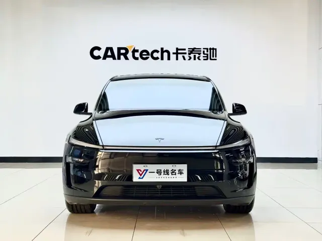 Фотография автомобиля — Tesla Model Y L