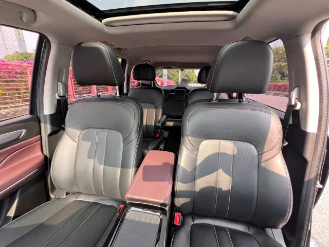 GAC Trumpchi M6 — Фото автомобиля 13
