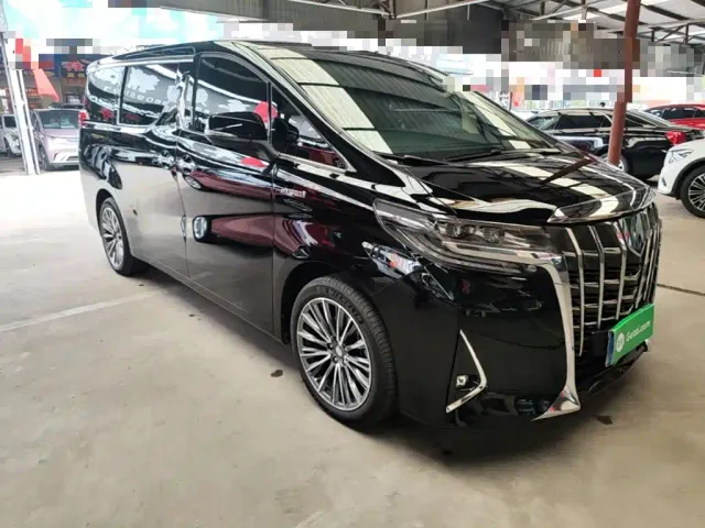 Toyota Alphard — Фото автомобиля 3