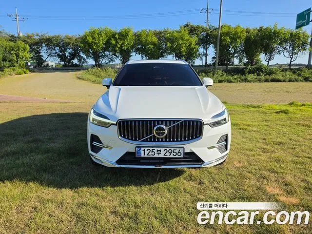 Volvo XC60 2nd Gen — Фото автомобиля 2