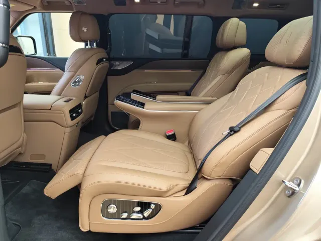BYD U8L — Фото автомобиля 12