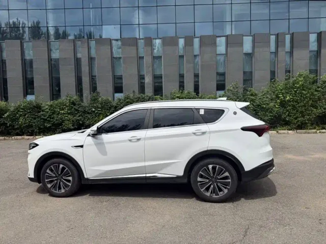 Jetour X70 Plus — Фото автомобиля 3