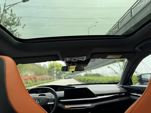Changan Changan UNI-V 2024 1.5T Deluxe — Фото автомобиля 12
