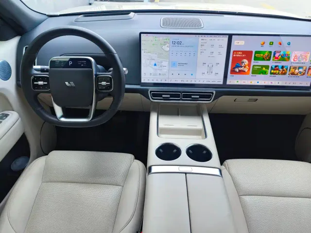 Li Auto L9 — Фото автомобиля 15