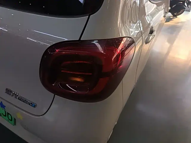 Wuling Hongguang Mini EV — Фото автомобиля 7