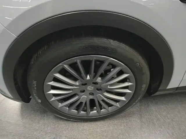 Leapmotor C11 — Фото автомобиля 22