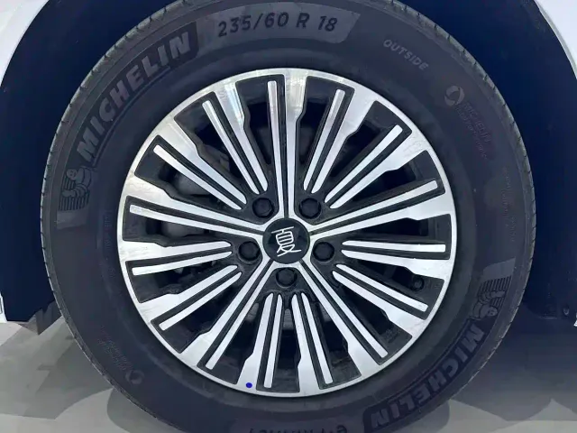BYD Xia — Фото автомобиля 3
