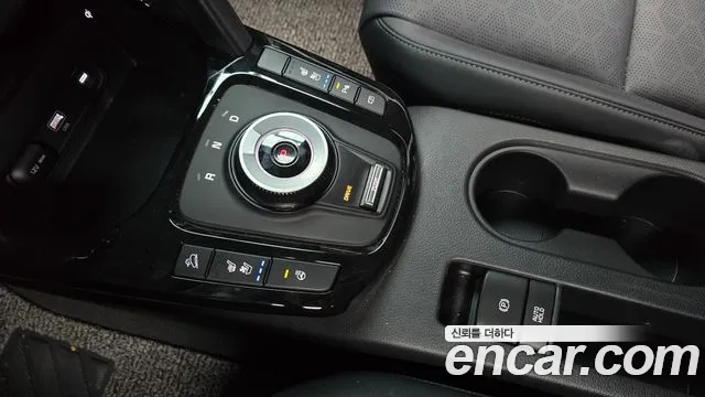 Kia Seltos Новый Seltos Бензин 2.0 2WD — Фото автомобиля 9
