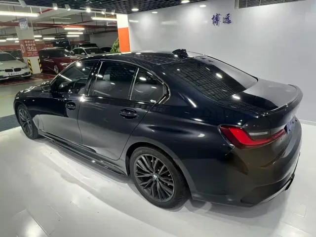 BMW 3 Series — Фото автомобиля 5