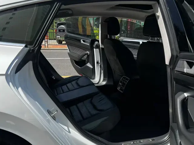 Volkswagen CC — Фото автомобиля 9