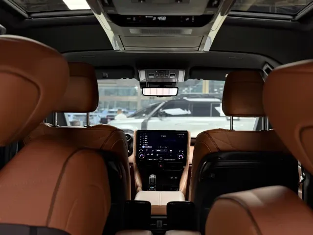 Toyota Alphard — Фото автомобиля 25