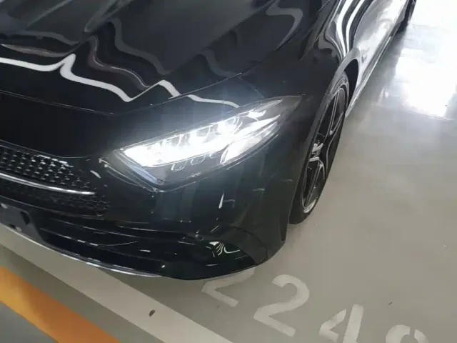 Mercedes-Benz CLS-Class — Фото автомобиля 23