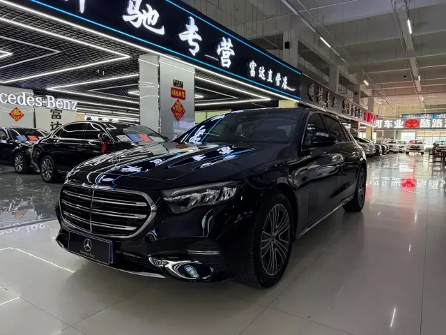 Фотография автомобиля — Mercedes-Benz E-Class