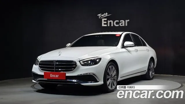 Фотография автомобиля — Mercedes-Benz E-Class
