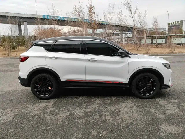 Geely Binyue — Фото автомобиля 4