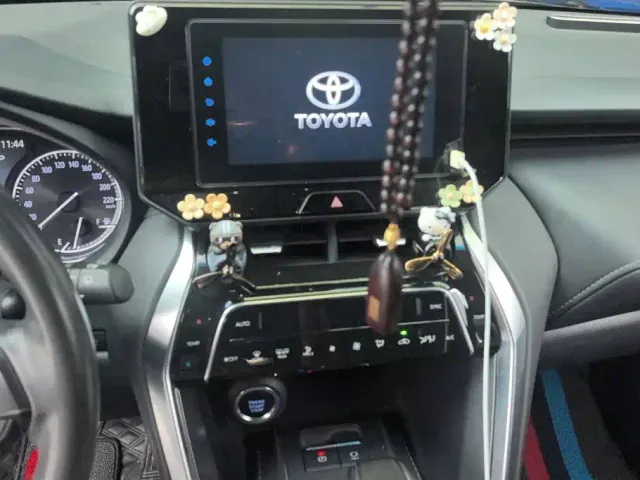 Toyota Harrier — Фото автомобиля 13