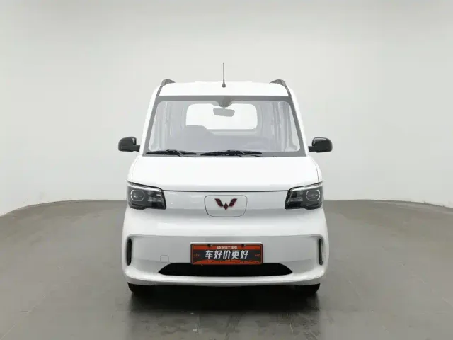 Wuling Zhiguang NEV — Фото автомобиля 3