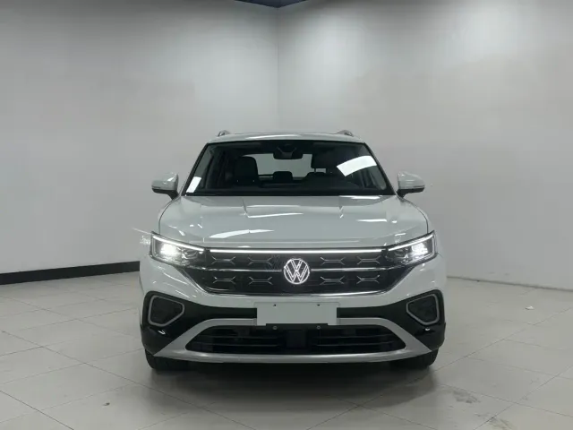 Фотография автомобиля — Volkswagen Tayron