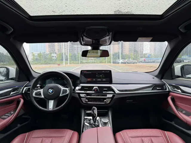 BMW 5 Series — Фото автомобиля 5