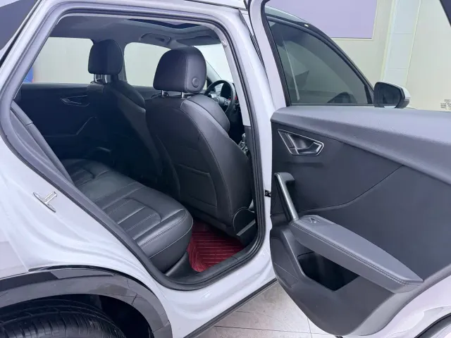 Audi Q2L — Фото автомобиля 20