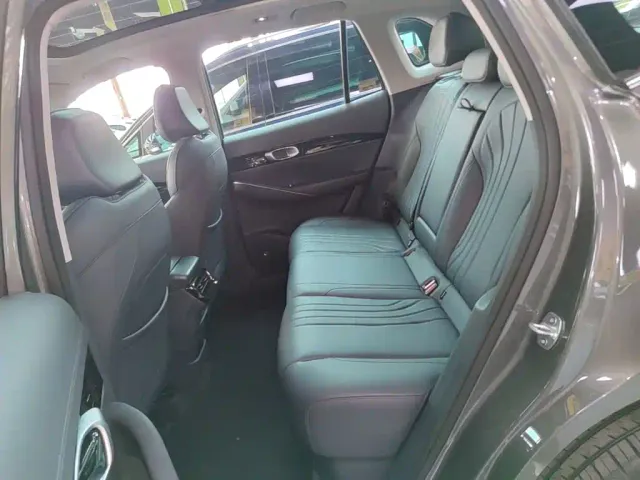 Geely Galaxy E5 — Фото автомобиля 16