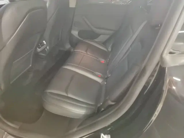Tesla Model Y — Фото автомобиля 16