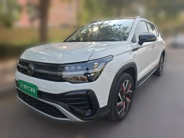 Фотография автомобиля — Volkswagen Tharu