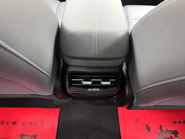 GAC Aion Y — Фото автомобиля 18