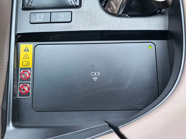 Lexus ES — Фото автомобиля 25