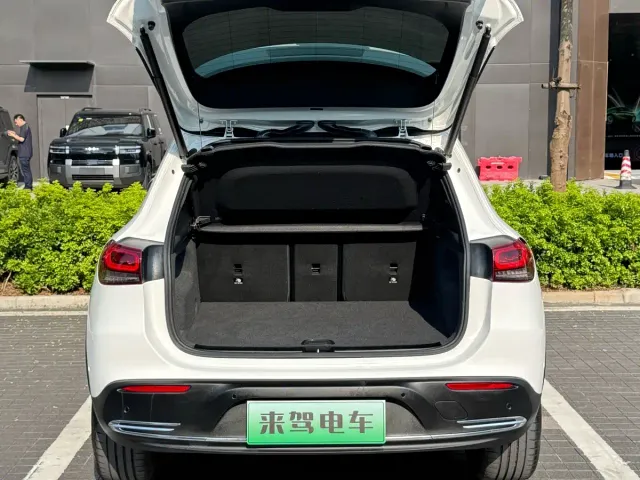 Mercedes-Benz EQA — Фото автомобиля 8