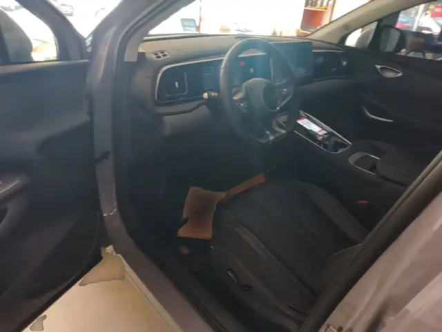 BYD Sealion 05 EV — Фото автомобиля 15