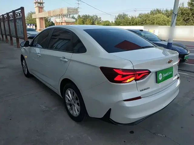 Chevrolet Monza — Фото автомобиля 4