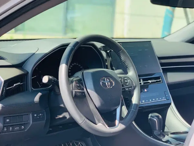 Toyota Avalon — Фото автомобиля 14